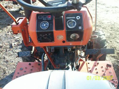 B7200 4 wheel drive kubota 25 anniversary tractor