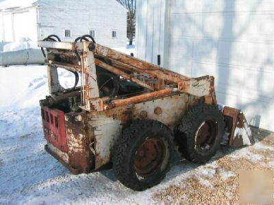 Bobcat M500 skid loader - low 