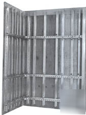 Designing wooden forms for a concrete wall course on cd