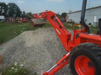 Kubota L35 backhoe