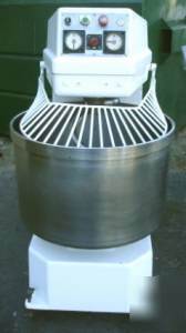 Spiral mixer 200 pound capacity 2 sack mixer