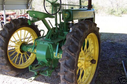 1935 john deere a unstyled tractor... good shape . tx