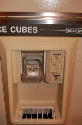 Scotsman ice machine & dispenser bin