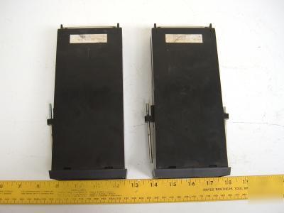 Lot of two (2) chino temperature controller DI200-3NN