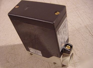 New one telemecanique photoelectric switch /sensor