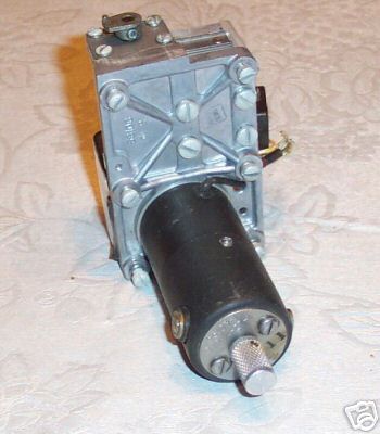 Tuning drive motor for arc-3 transmitter