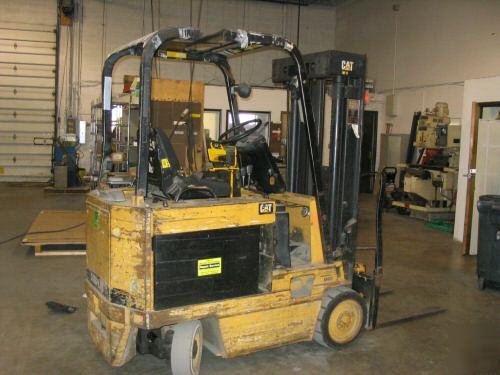 Cat 4000LBS 46/36 volt model M40D electric forklift