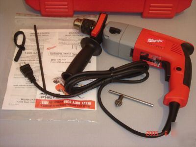 New milwaukee 1/2 in hammer drill w handle case 5378-20 