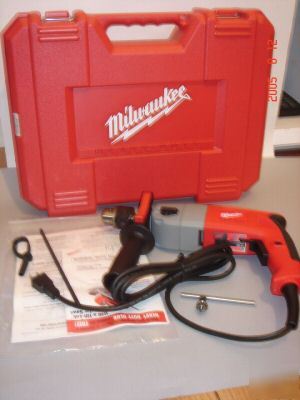 New milwaukee 1/2 in hammer drill w handle case 5378-20 