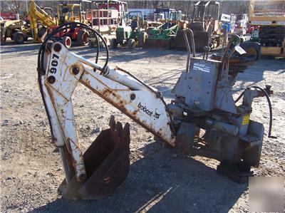 Melroe bobcat skid steer loader 907 backhoe attachment