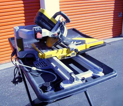 Barely used dewalt D24000 wet tile saw - san jose