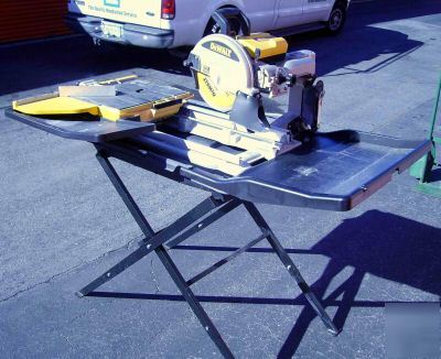 Barely used dewalt D24000 wet tile saw - san jose