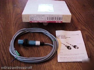 New cutler hammer E58CAL18A2R2 photo/ sensor,ac,retro, 