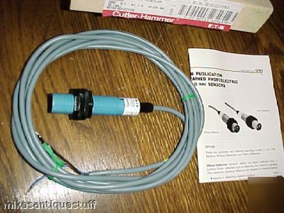 New cutler hammer E58CAL18A2R2 photo/ sensor,ac,retro, 