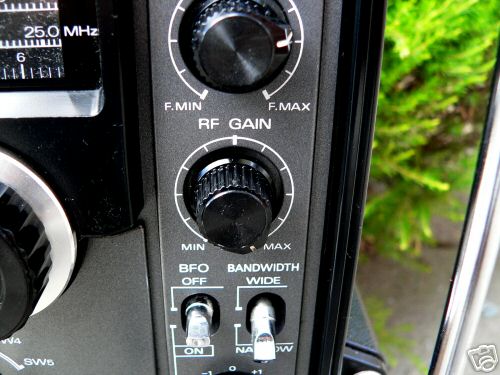 Sanyo RP8880 communications receiver ( japan)