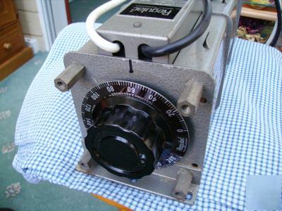 Variac transformer 240V, 0 - 260 or 415-466