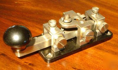 Vintage morse code key - year 1942 original ..._ ..._