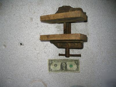  wood vise ,bench mount patented 12/26/1922 grip wood