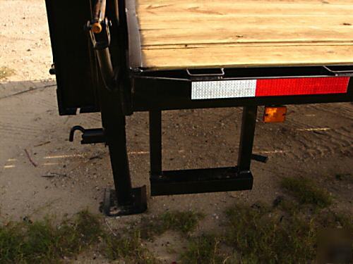 07 texas pride dual tandem 8X25 equip trailer, 20K gvwr