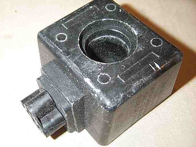 New bosch rexroth solenoid valve coil 120V 198616 L2904