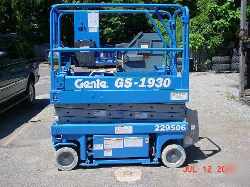 Genie gs-1930 electric scissor lift