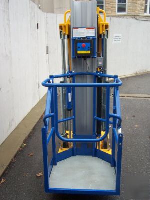 Like new bil jax 40' manlift boom platfoot ht 34 ft