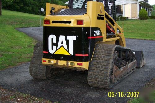 New 2004 cat 277B skid steer.... very, nice track