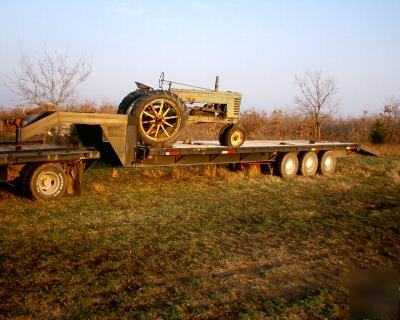 32 foot gooseneck trailer triple axle dove tail tractor