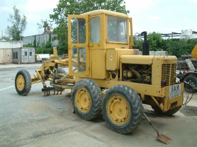 Gallion small motor grader