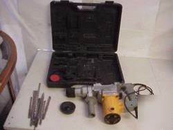 Dewalt rotary hammer drill 6914D w/case bits chipper 