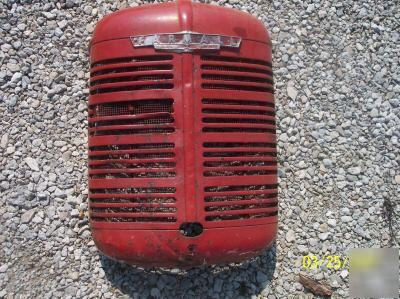 Farmall grill w/original emblem