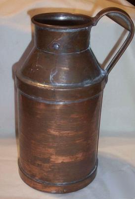 Vintage copper milk jug w/handle
