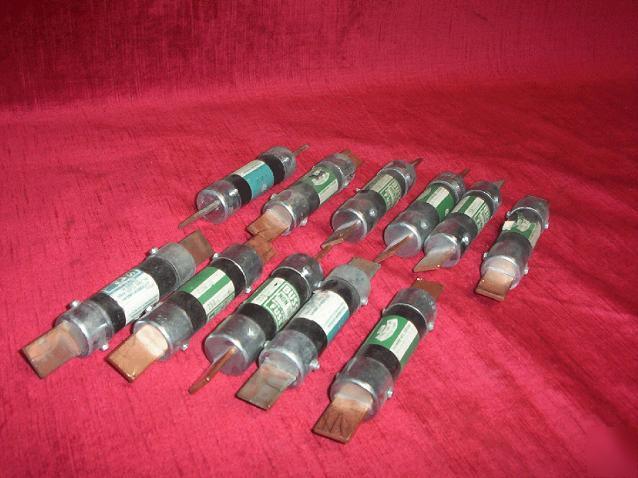 Buss non-100 250 volt one-time fuses CM1220