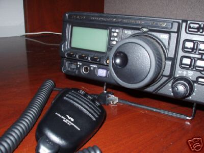 Yaesu ft-897D with dtmf microphone. unused radio. 