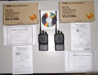 2 yaesu vertex VX210AU uhf 2 way portable radio's