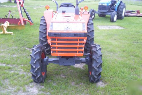  2002 kubota L2600- 4WD-161HRS 