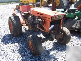 555: kubota B7100 4X4 compact tractor w/ hydro drive 