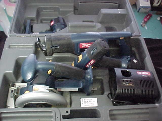 Ryobi-4-pc-18V-power-tool-kit-in-case-img.jpg