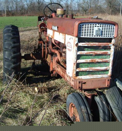 Farmall 460 farm tractor