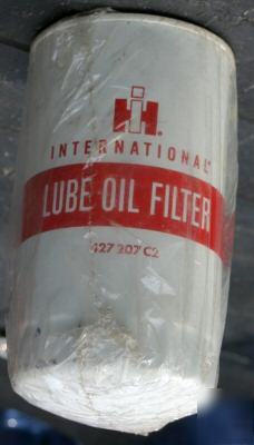 International harvester lube oil filter 427 207 C2 nos
