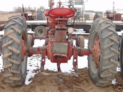 1953 farmall / international super m