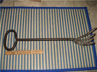 Antique primitive farm tool? hay fork?