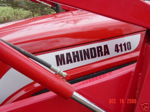 Like new 2005 mahindra 4X4 4110 loader tractor, , 96 hrs