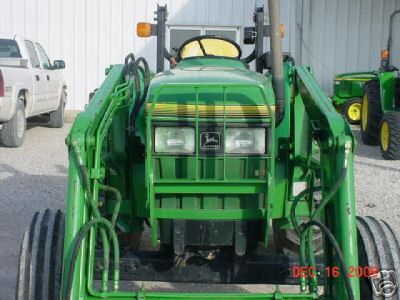 John deere 5200 utility tractor