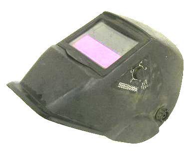 Auto-darkening welding helmet 72281