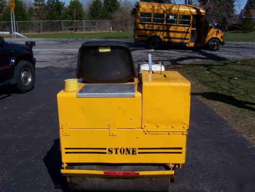 Stone 1 - 1.5 ton gas riding roller compactor dual drum