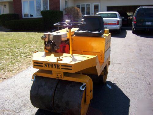 Stone 1 - 1.5 ton gas riding roller compactor dual drum