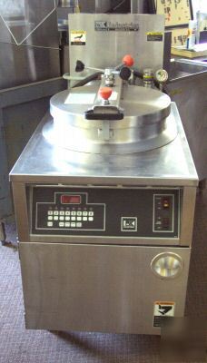 Bki #fkm-fc, 75 lb. fat capacity pressure fryer