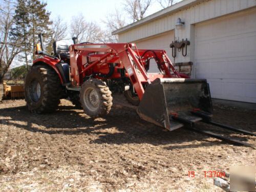 Tractor forks bucket forks, (clamp on ), pallet forks