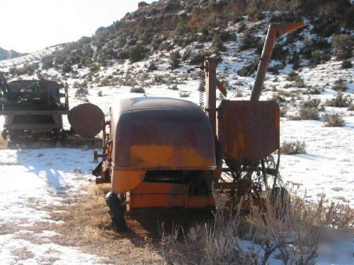 1938 allis chalmers row crop tractor B5504 kept inside